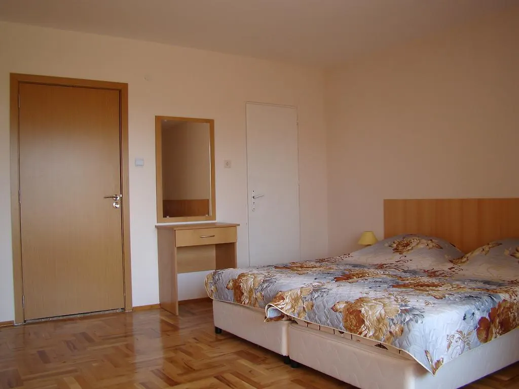 Guest House Andi Golden Sands